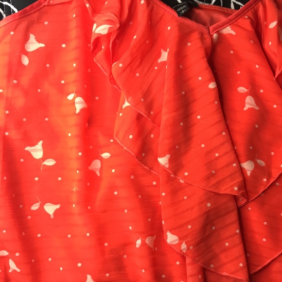 Express Ruffled Cami - Picture 2 of 6